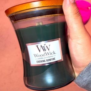 Great smelling wood wick candle